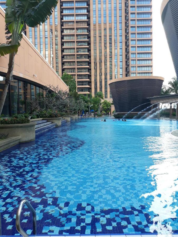 Raymond Suites At Berjaya Times Square 쿠알라룸푸르 외부 사진