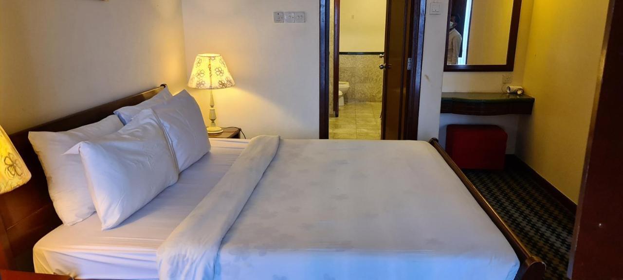 Raymond Suites At Berjaya Times Square 쿠알라룸푸르 외부 사진